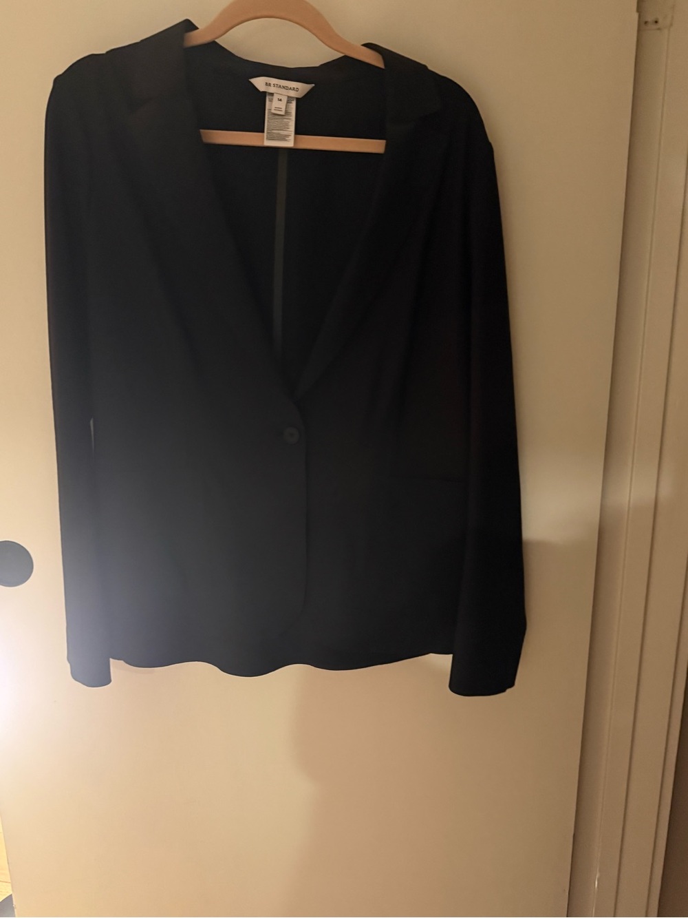Banana Republic Black Single-Button Blazer Jacket and Pants
Zipper pockets